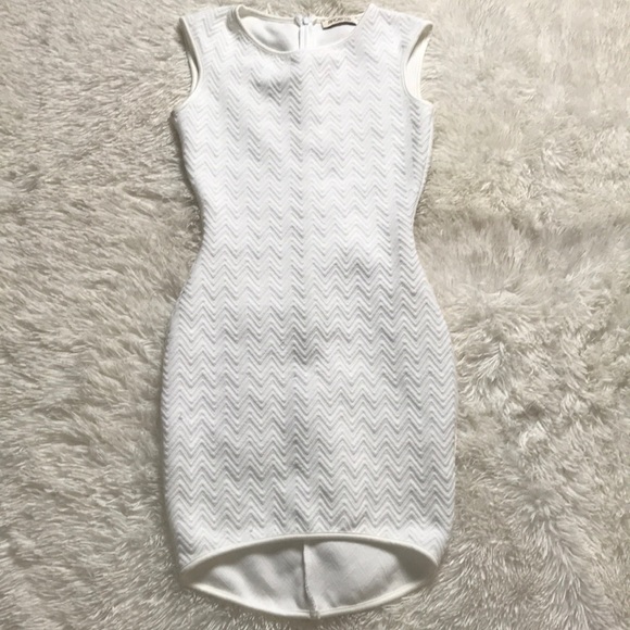 Arden B. Bodycon Dress - Picture 4 of 12